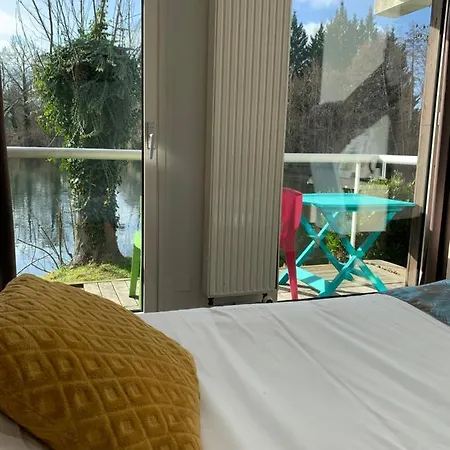 L'ile Du Saussay Hotel 3*