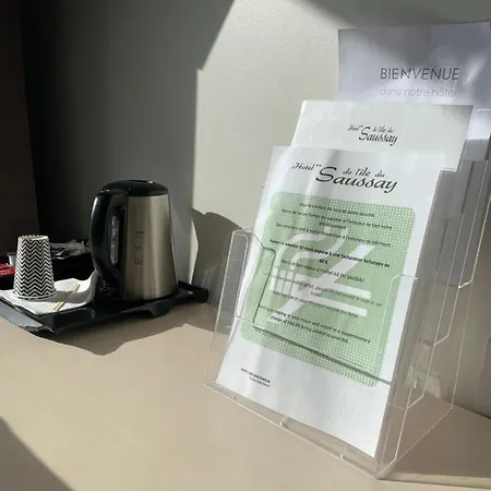L'ile Du Saussay Hotel 3*