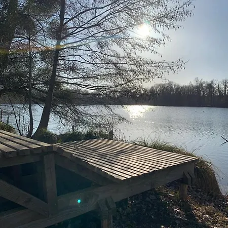 Hotel L'ile Du Saussay