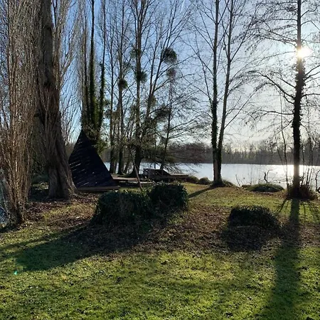 Hotel L'ile Du Saussay