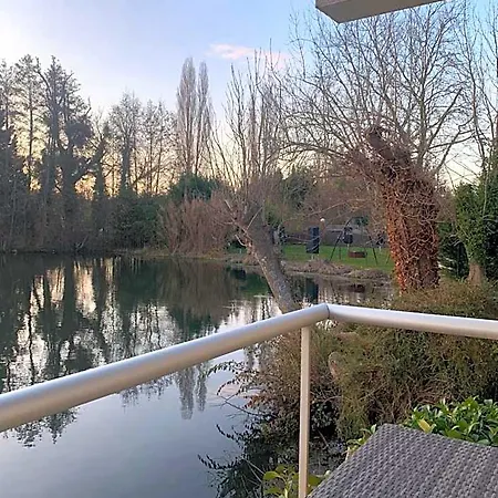 Hotel L'ile Du Saussay 3*
