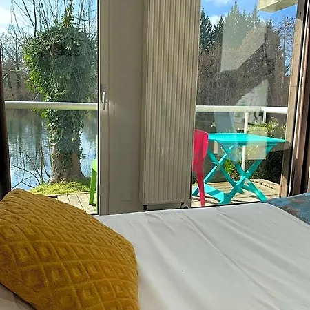 L'ile Du Saussay Hotel