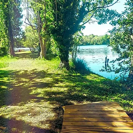 L'ile Du Saussay Hotel 3*