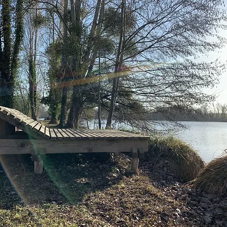 L'ile Du Saussay Hotel Itteville